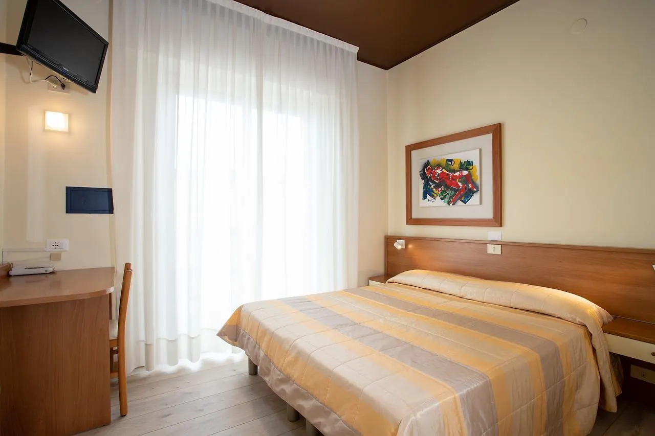 Hotel Ancora Lido di Jesolo 4*,